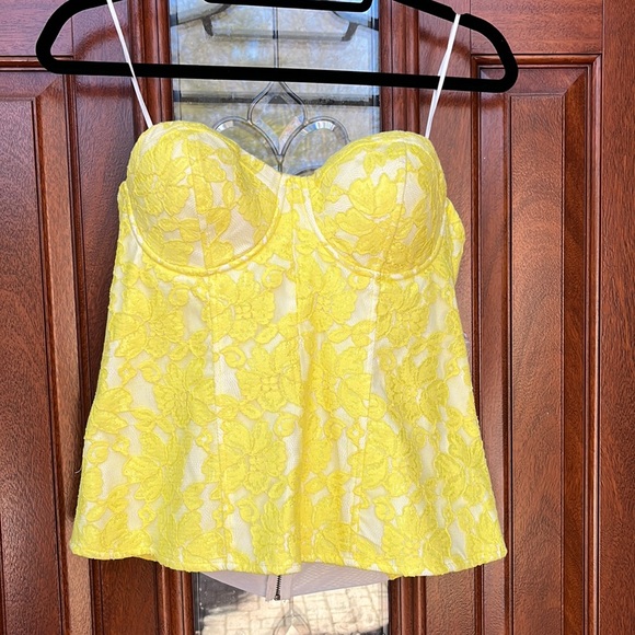 Guess Yellow and White Lace Bustier NWT Sz L/XL - Picture 4 of 17